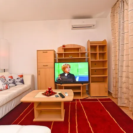 Josip 1562 Apartmán Pula