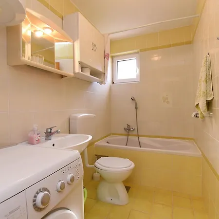 Josip 1562 Apartmán Pula