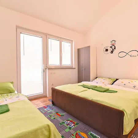 Josip 1562 Apartamento Pula