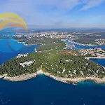 Διαμέρισμα Josip 1562 *