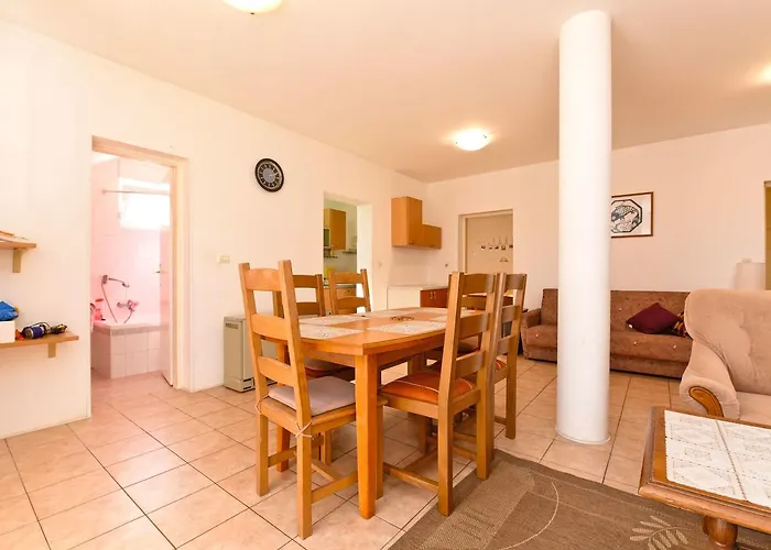 Josip 1562 Apartment Pula